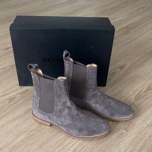 Represent Men’s Suede Chelsea Boots - Wolf Grey